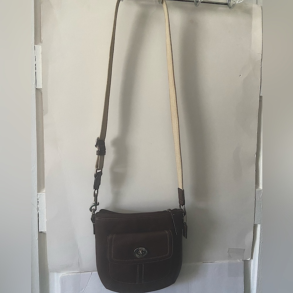 COACH Park swing pack pebbled, leather , Crossbody purse,l